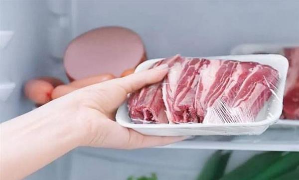 اللحوم المجمدة بين الشائعات والحقيقة.. هل تُضاف إليها مواد تسبب السرطان ؟