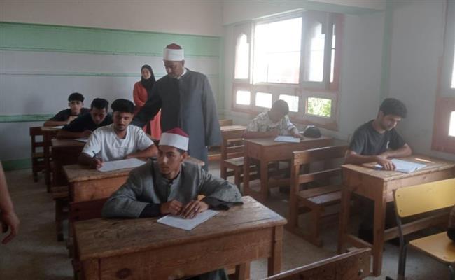انتظام امتحان الأحياء للقسم العلمي بامتحانات الشهادة الثانوية الأزهرية