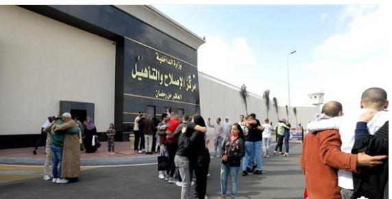 قرار جمهوري بالعفو عن باقي العقوبة لبعض المحكوم عليهم بمناسبة الاحتفال بعيد ثورة 30 يونيو