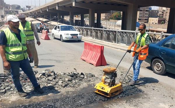 محافظ الجيزة يتابع أعمال صيانة ورفع كفاءة ورصف كوبري أرض اللواء