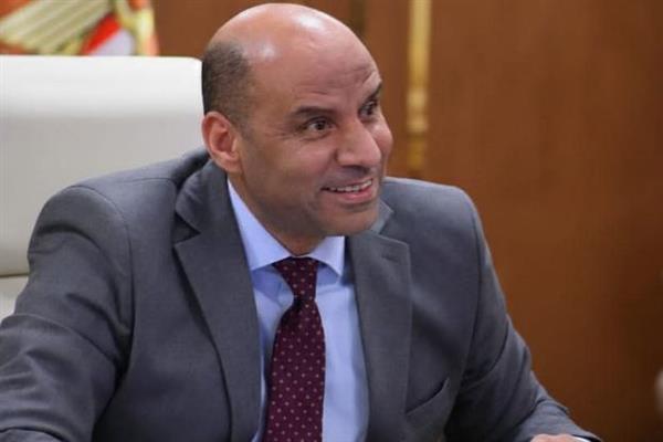 وزير العمل : فلسفة "القانون" تقوم على تشجيع الاستثمار المحلي والأجنبي
