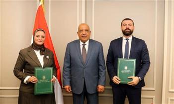 وزير الكهرباء يشهد توقيع مذكرة بين الشركة المصرية لنقل الكهرباء و"هيكا داتا"