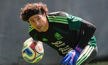أوتشوا يكتب التاريخ في كأس العالم بعمر الأربعين