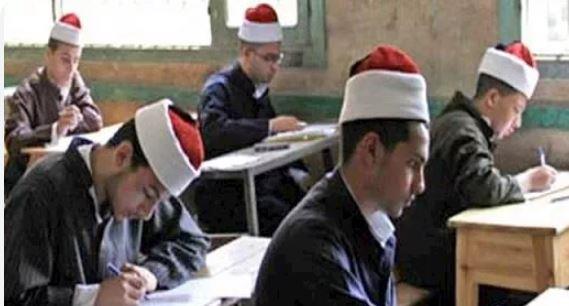 طلاب الثانوية الأزهرية يختتمون الأسبوع الثالث من الامتحانات بمادة الصرف