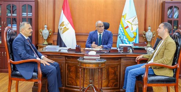 أهالي برج البرلس يشكرون محافظ كفر الشيخ بعد حل أزمة الجونة