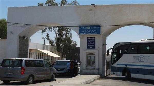 الأردن وفلسطين يبحثان تسهيل إجراءات العبور عبر جسر الملك حسين