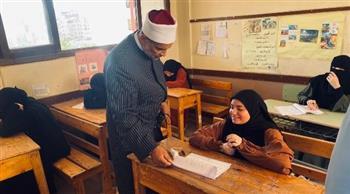 رئيس منطقة الدقهلية الأزهرية يتفقد لجان امتحانات الثانوية