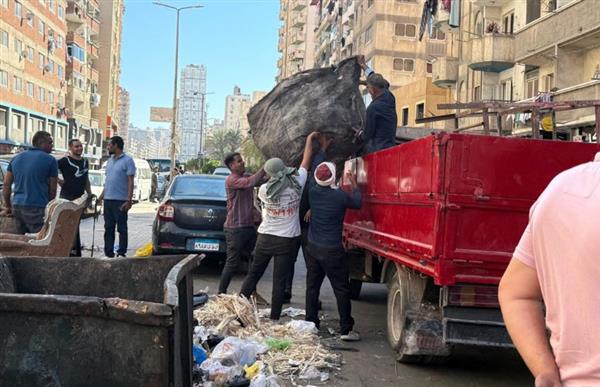 حي المنتزه أول يشن حملة مكبرة للقضاء على ظاهرة النباشين وإزالة بؤر العشوائية