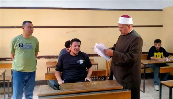 رئيس القليوبية الأزهرية يتابع امتحانات الشهادة الثانوية بلجان الخصوص