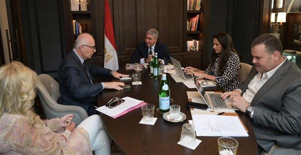 وزير السياحة يستعرض مستجدات القطاع السياحي المصري أمام أبرز وسائل الإعلام الإيطالية
