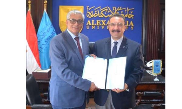القائم بأعمال رئيس جامعة الإسكندرية يُكلف عمارة منسقًا لفرع الجامعة بجمهورية تشاد