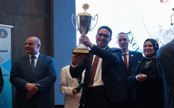 نائب وزير المالية فى احتفالية تسليم كأس التميز لقطاع الحسابات والمديريات المالية
