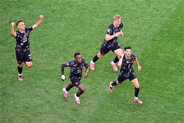 كأس العالم.. كندا تكتب التاريخ بعد الفوز القاتل على جنوب أفريقيا بهدف دون رد