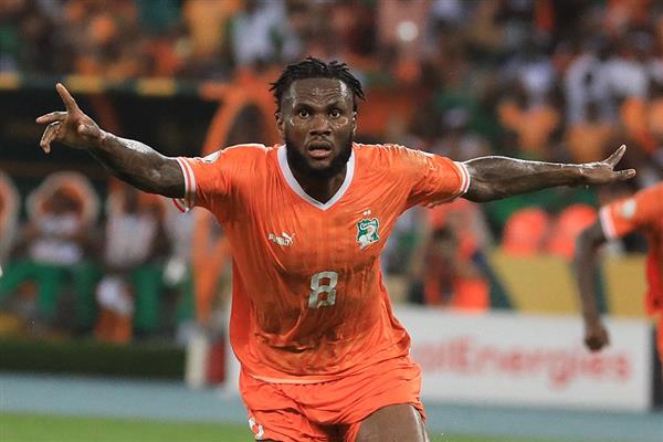 تقرير: الاتحاد السعودي يدرس التعاقد مع الإيفواري كيسيه