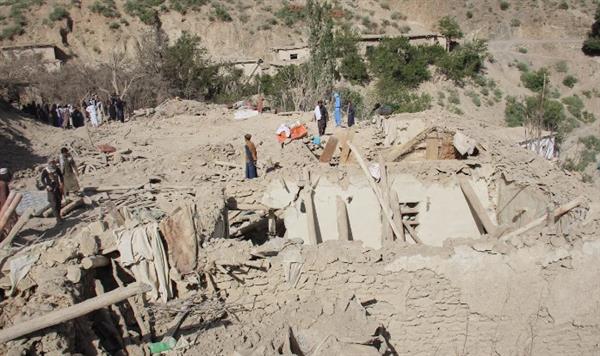 عشرات القتلى والمصابين في غارات باكستانية شرق أفغانستان