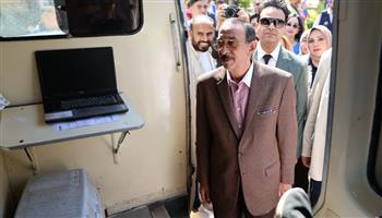   محافظ سوهاج يتفقد حملة التبرع بالدم 
