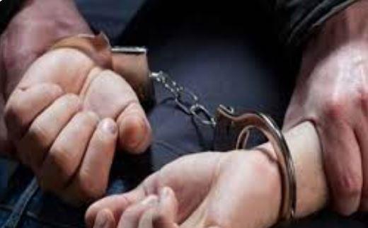 ضبط عنصر إجرامي لاختراق حساب أجنبية وسرقة صورها وتهديدها بنشرها