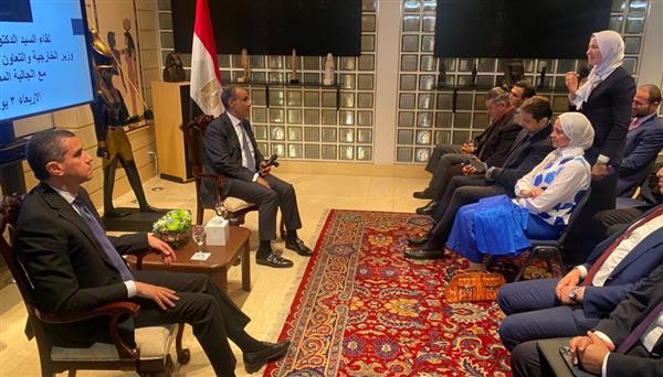 وزير الخارجية يلتقي بأعضاء الجالية المصرية في اليابان