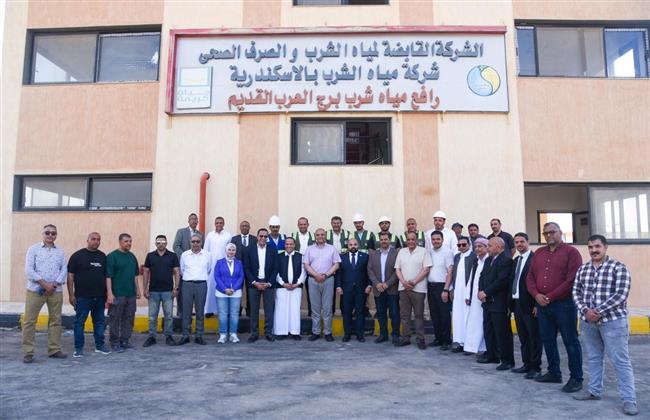 محافظ الإسكندرية يتفقد مشروع محطة رافع مياه حياة كريمة ببرج العرب