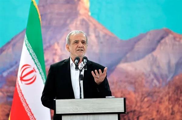 الرئيس الإيراني: سنلتزم بمذكرة التفاهم إذا التزمت بها الولايات المتحدة