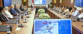 بـ 16 مليون دولار.. رئيس اقتصادية قناة السويس يضع حجر أساس «نايل فيرو ألويز» الهندي للسبائك المعدنية