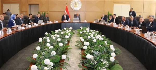 الكهرباء والبترول تبحثان خطة تأمين الطاقة واستقرار التيار خلال الصيف