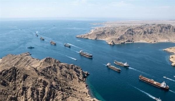 إيران: متمسكون بحقنا في إدارة مضيق هرمز
