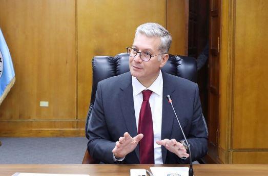 وزير البترول يتابع مع قيادات شركة إيجاس سير العمل والتحديات الحالية