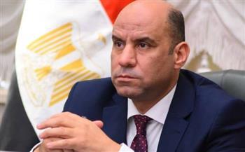 وزير العمل يتفقد "راميدا" للصناعات الدوائية بالجيزة
