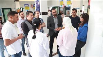 نائب وزير الصحة يجري جولة تفقدية موسعة بمنشآت صحية في مطروح استعداداً لموسم الصيف