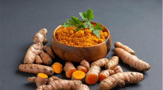الكركم قد يدعم صحة القلب ويحسن المزاج.. دراسات تكشف أبرز فوائده