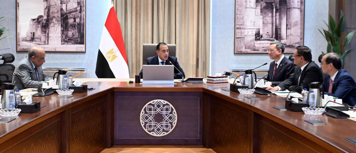 رئيس الوزراء يبحث تعزيز التعاون مع شركة الصين لهندسة الطاقة