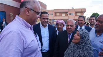 محافظ الإسكندرية يوجه بسرعة الانتهاء من أعمال الرصف ببرج العرب
