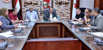 محافظ سوهاج يبحث استعدادات مرحلتي «حياة كريمة» الثانية والثالثة