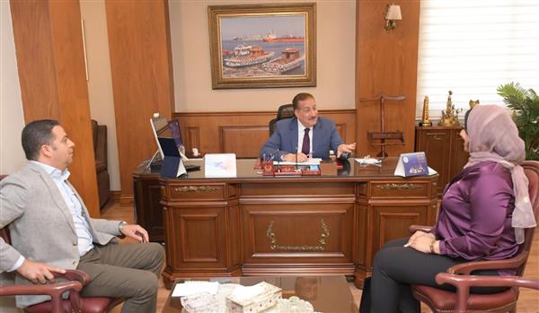 محافظ بورسعيد يبحث مع أعضاء مجلس النواب الملفات الخدمية والتنموية