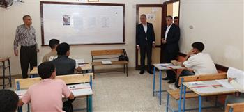   محافظ الجيزة يتفقد لجان امتحانات الشهادة الإعدادية بأبو النمرس 