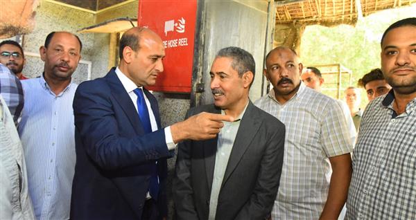 محافظ أسيوط يضبط مخالفات بالمخابز ومحطات الوقود في جولة مفاجئة