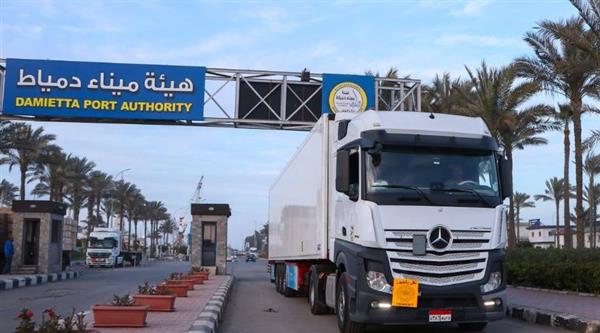 استمرار خدمة الترانزيت غير المباشر إلى دول الخليج عبر خط “الرورو” بميناء دمياط