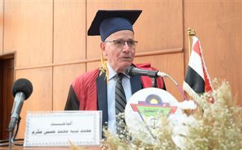 من ميادين النصر إلى ساحات العلم.. أحد أبطال أكتوبر يناقش الدكتوراه ومحافظ الغربية يثمن عزيمته الاستثنائية