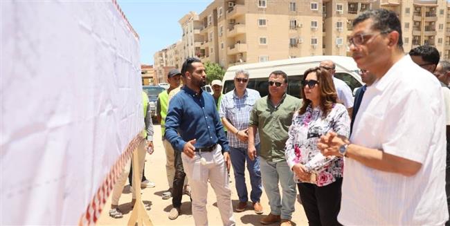 وزيرة التنمية ومحافظ البحر الأحمر يتابعان مشروعات الغردقة