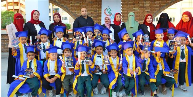 صناع الخير تحتفل بتخرج أول دفعة من أطفال KG2 بمركز تنمية الأسرة والطفل بدمسنا