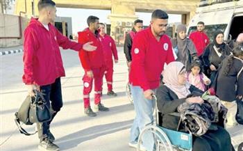 معبر رفح البري يستقبل دفعة جديدة من العائدين الفلسطينيين إلى غزة