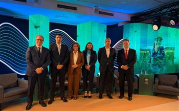   وزير الصناعة يبحث مع مجلس إدارة البنك الأوروبي تعزيز التعاون في مجالات الطاقة