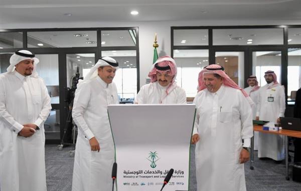 أمير عسير بالسعودية يطلق 9 مشروعات طرق حيوية بتكلفة 473 مليون ريال