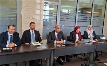 وزير العمل يبحث مع نظيره العماني تعزيز التعاون ويشارك في تقرير "الحماية الاجتماعية" بعمان