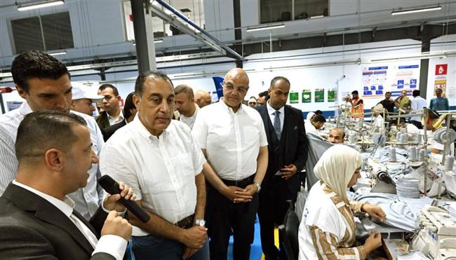 رئيس الوزراء يفتتح مصنع "چيد تكستايل" للملابس الجاهزة