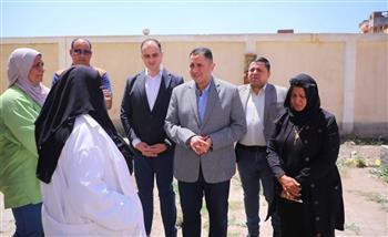 محافظ دمياط يتابع ميدانيا جهود مبادرة خطوة لقرية أفضل بالعدلية و البصارطة