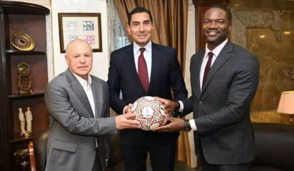 وزير الشباب والرياضة يبحث مع أمين عام "كاف" تطورات المقر الجديد بالعاصمة الإدارية