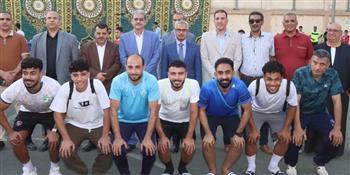 محافظ بني سويف يكرّم أبطال مركز شباب بلفيا بعد التتويج