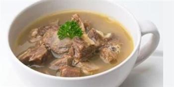  شوربة اللحم.. فوائد صحية متعددة ودعم للمناعة والهضم
